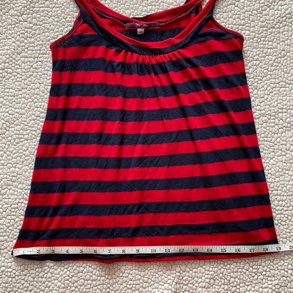 Julie’s closet tank - Picture 3 of 4